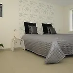 Coco Aps Frühstückspension 3*