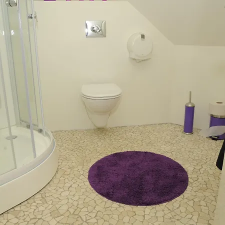 לינה וארוחת בוקר Coco Aps אסביירג