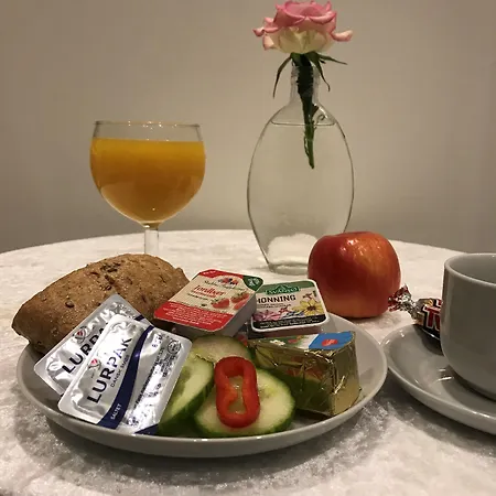 לינה וארוחת בוקר Coco Aps 3*