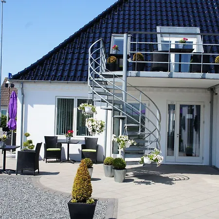 לינה וארוחת בוקר Coco Aps אסביירג